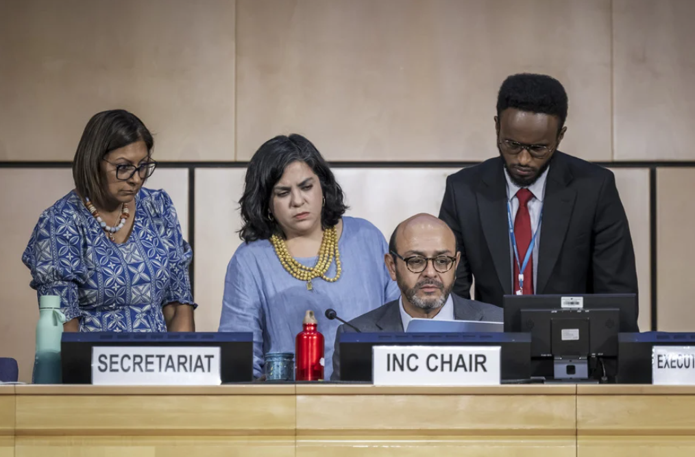 Global plastics treaty collapse